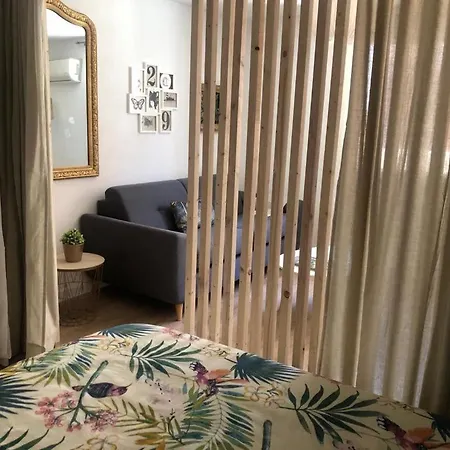 Confortable Avec Terrasse Proche Castillet Appartement