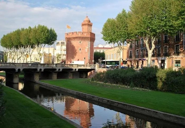 Apartament Confortable Avec Terrasse Proche Castillet